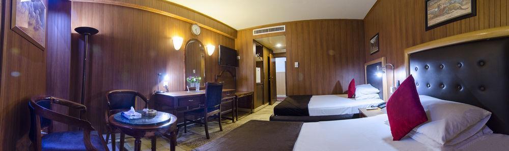 Hotel Galaxy Karachi Exterior photo